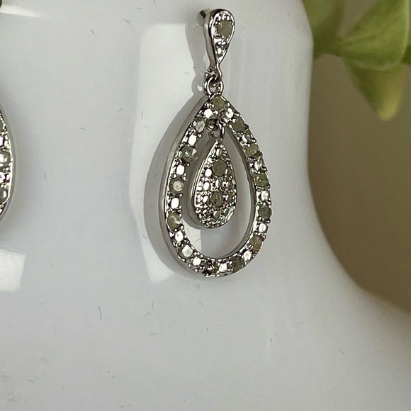Diamond earrings. Silver .925. Untreated Earth Mined. 1/2ct - Picture 6 of 12